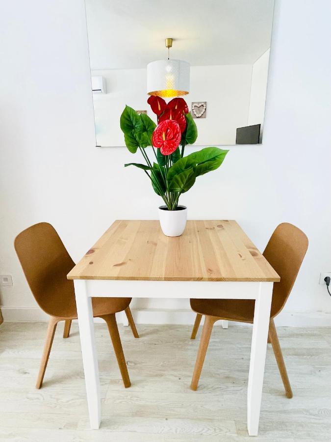 Bonito Apartamento Junto A Playa Centro ฟูเอนฮิโรลา ภายนอก รูปภาพ
