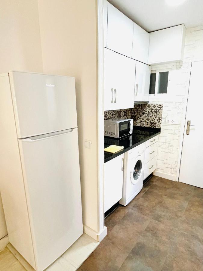 Bonito Apartamento Junto A Playa Centro ฟูเอนฮิโรลา ภายนอก รูปภาพ