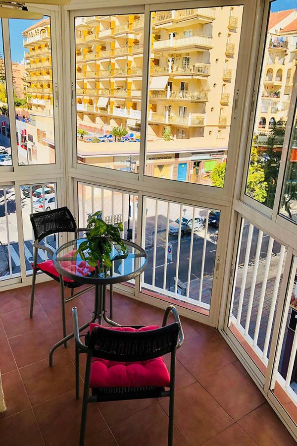 Bonito Apartamento Junto A Playa Centro ฟูเอนฮิโรลา ภายนอก รูปภาพ