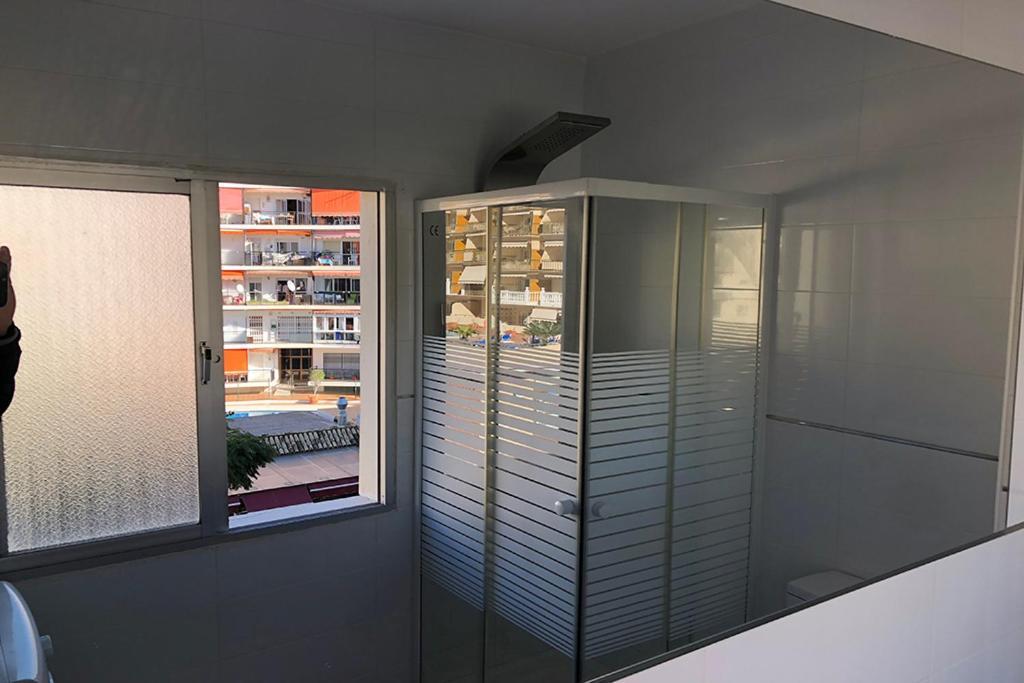 Bonito Apartamento Junto A Playa Centro ฟูเอนฮิโรลา ภายนอก รูปภาพ